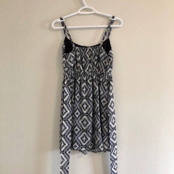 BeBop grey geometric print mini sundress - Picture 3 of 10